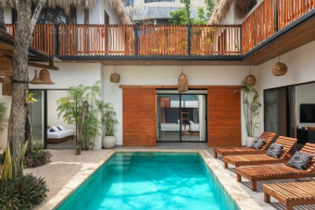 Grand 7BR Villa Jacuzzi Pool & Charming Patio